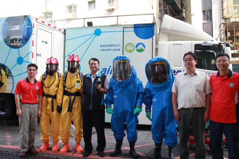 局長與工研院及技術小組合照