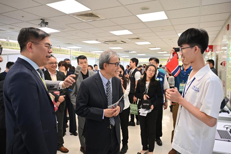 參訪技術型高級中等學校組銅牌攤位-國立花蓮高級工業職業學校，共2張