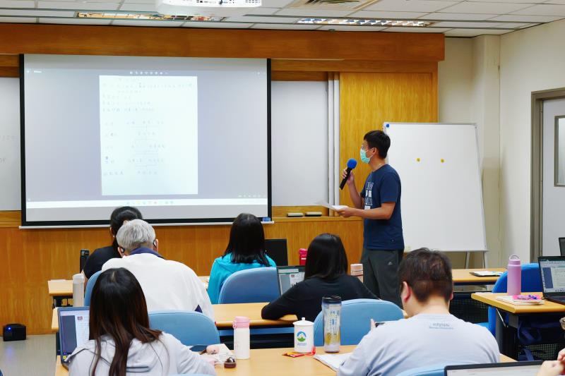 學員課堂報告情形