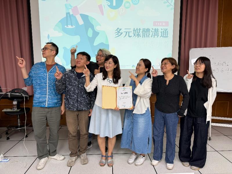 頒發結業證書-第2組