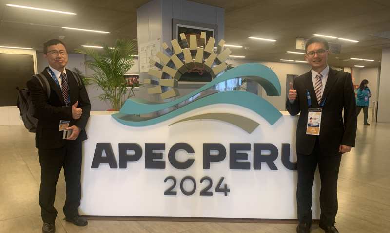 我代表團合影-1