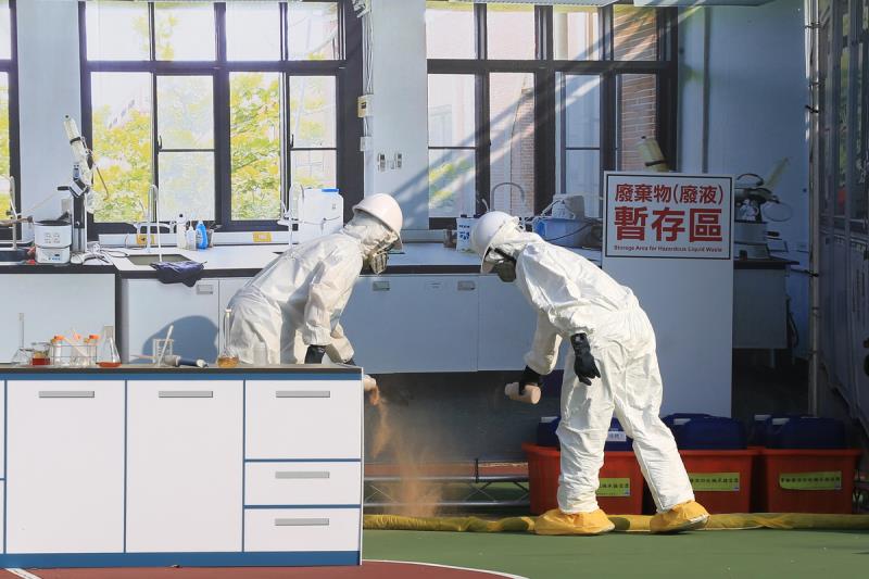 16實驗室意外事故處理演練03