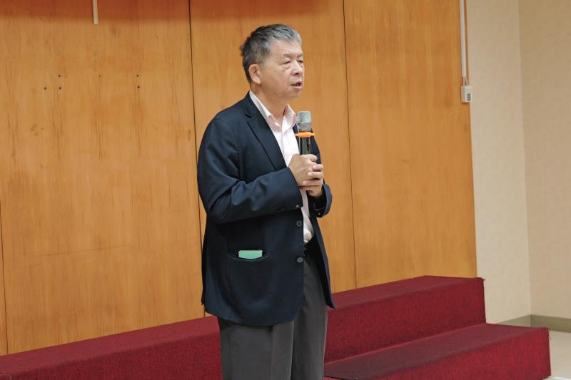 吳焜裕理事長開訓致詞